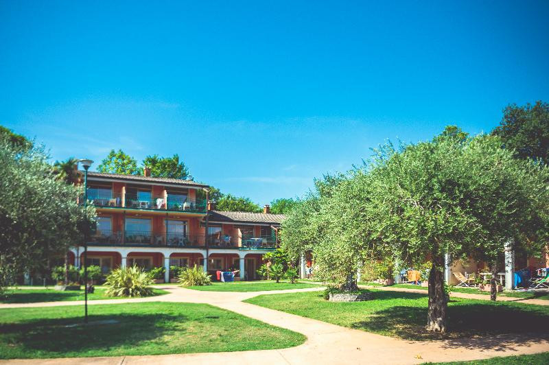 Club Del Sole 德森扎诺精品度假村