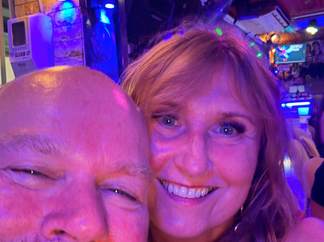 Maria's Famous Karaoke Fun Pub-Kavos必去景点
