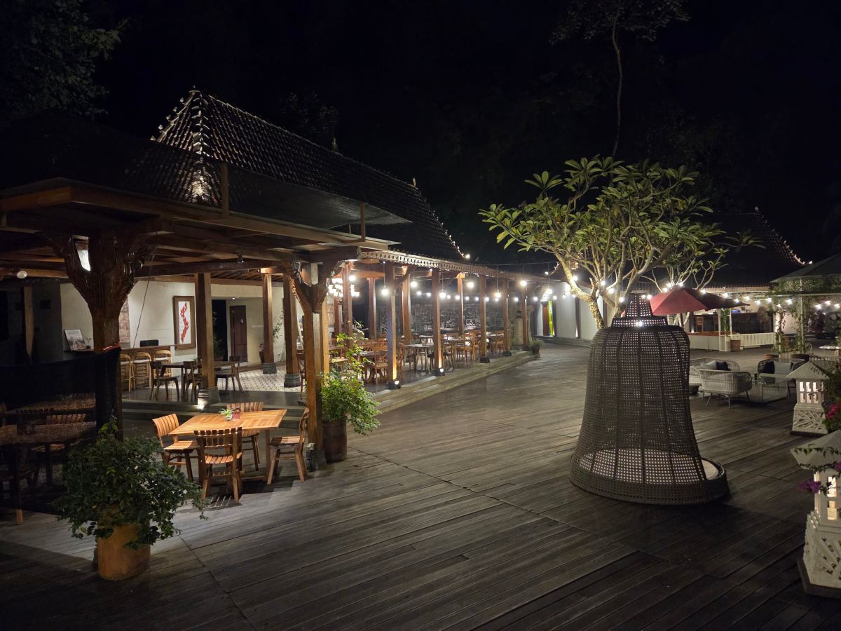 普拉塔兰婆罗浮屠酒店-旅行者