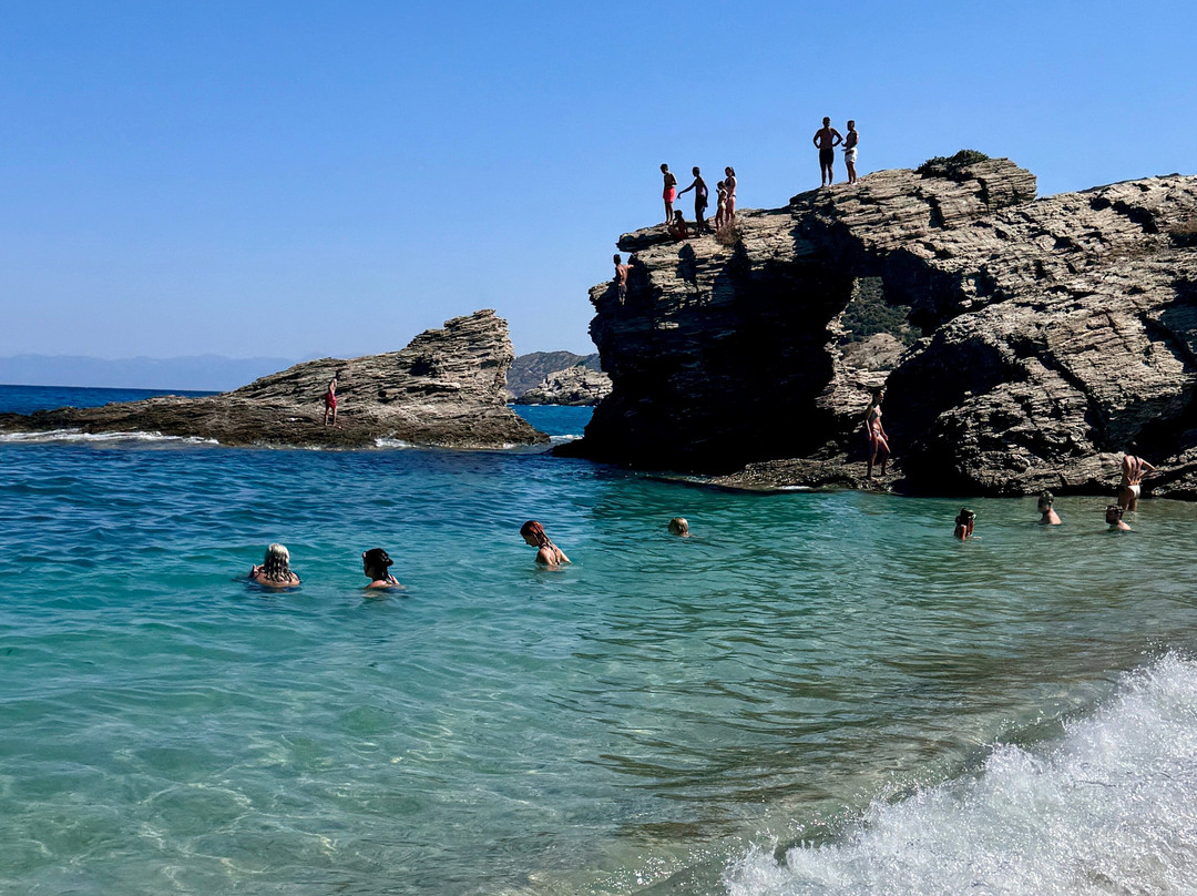 Kalamos Beach-Agii Apostoloi必去景点