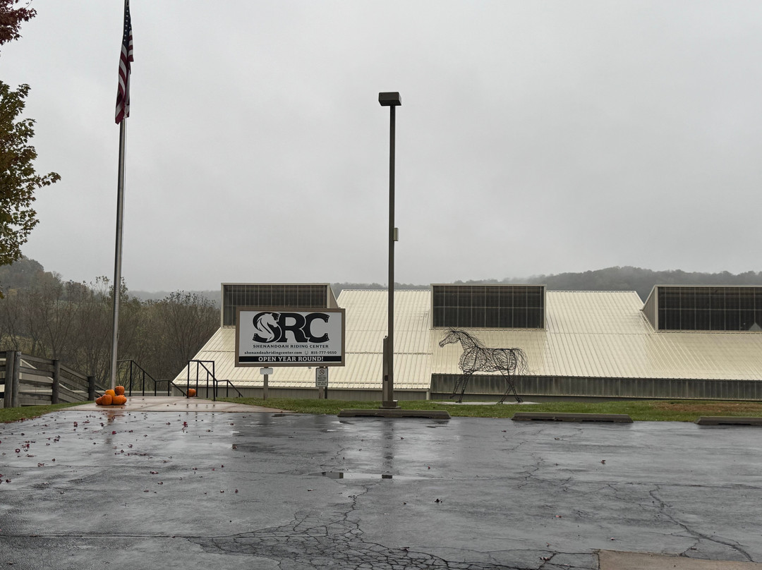 Shenandoah Riding Center-加利纳必去景点