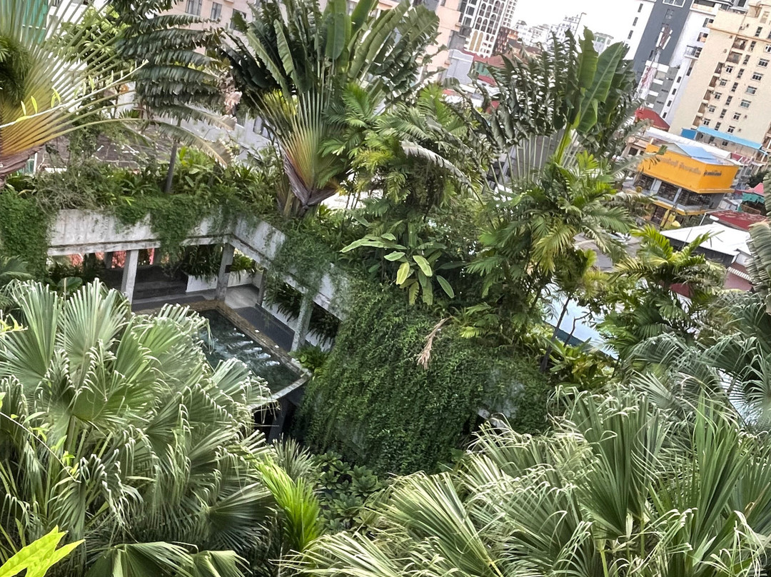 百通酒店度假村主图