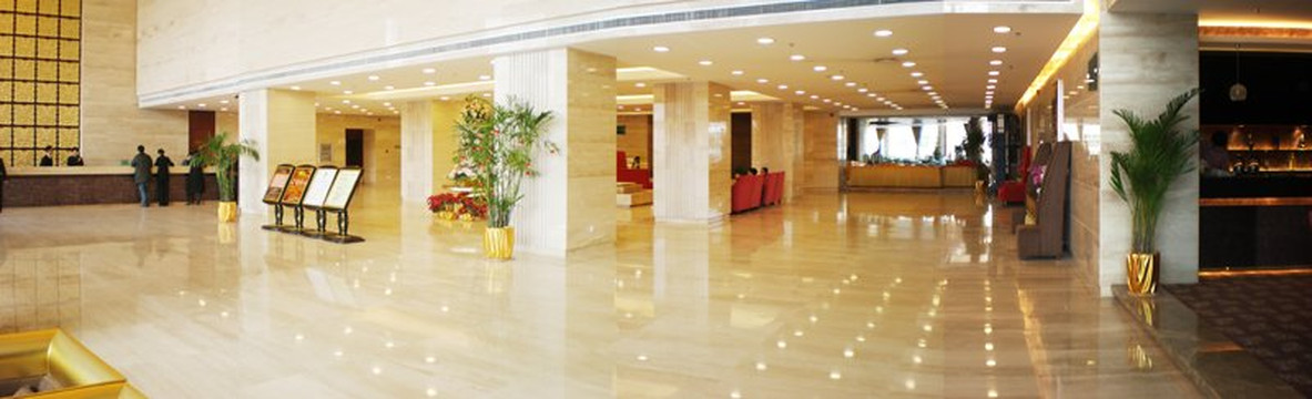 雄楚国际大酒店主图