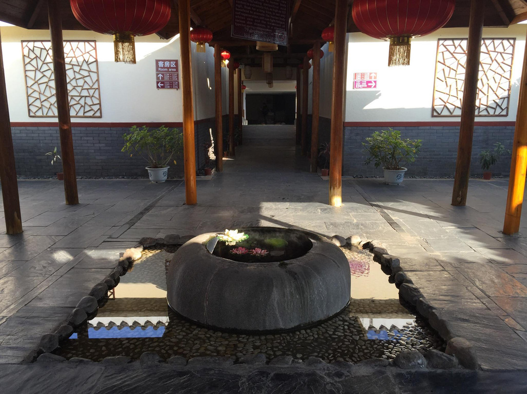 热泉河酒店主图