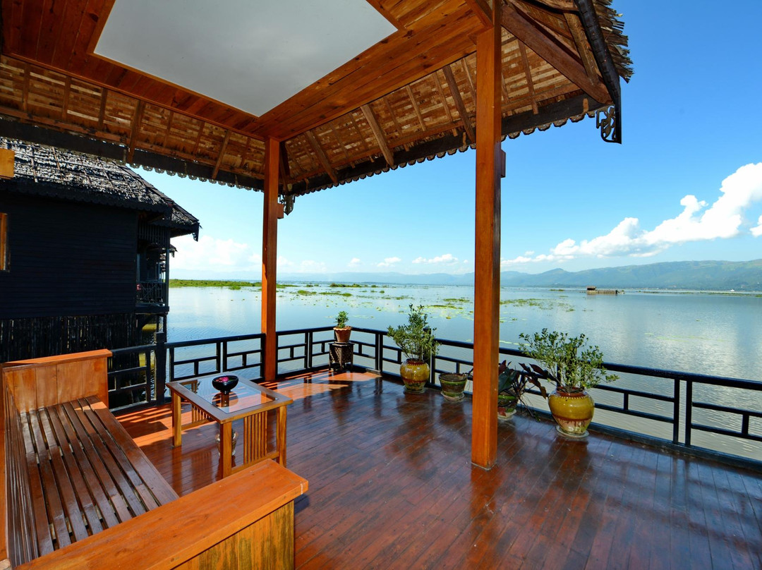 茵莱湖珍宝度假村