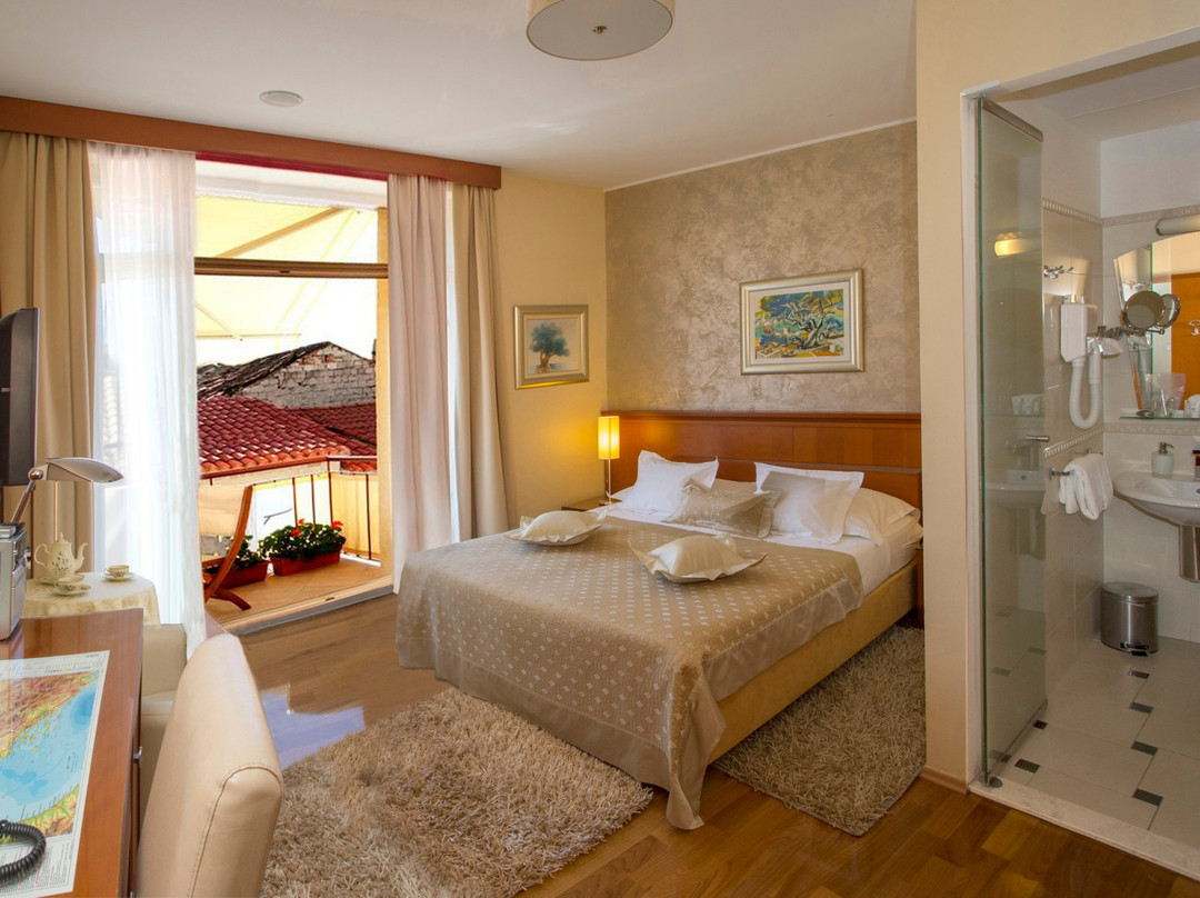 Royal Suites