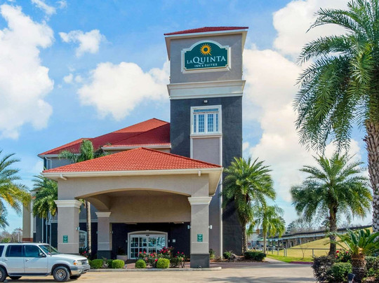 La Quinta Inn & Suites by Wyndham Lake Charles Casino Area
