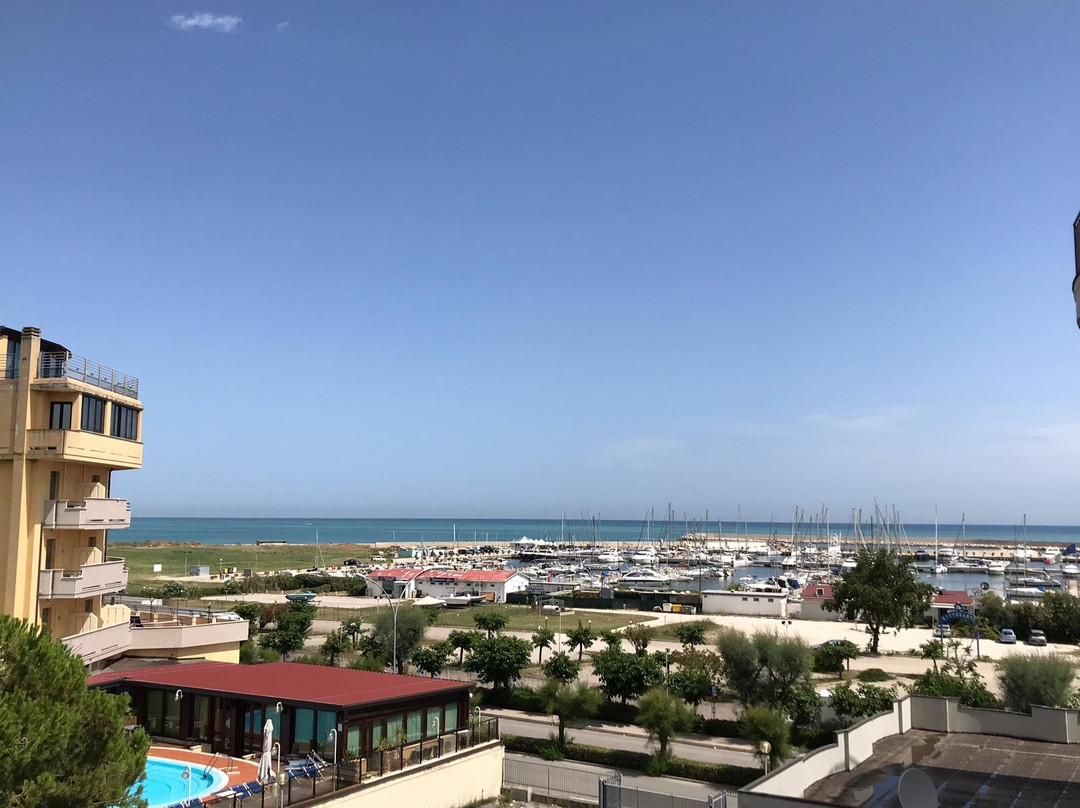 Hotel Tritone
