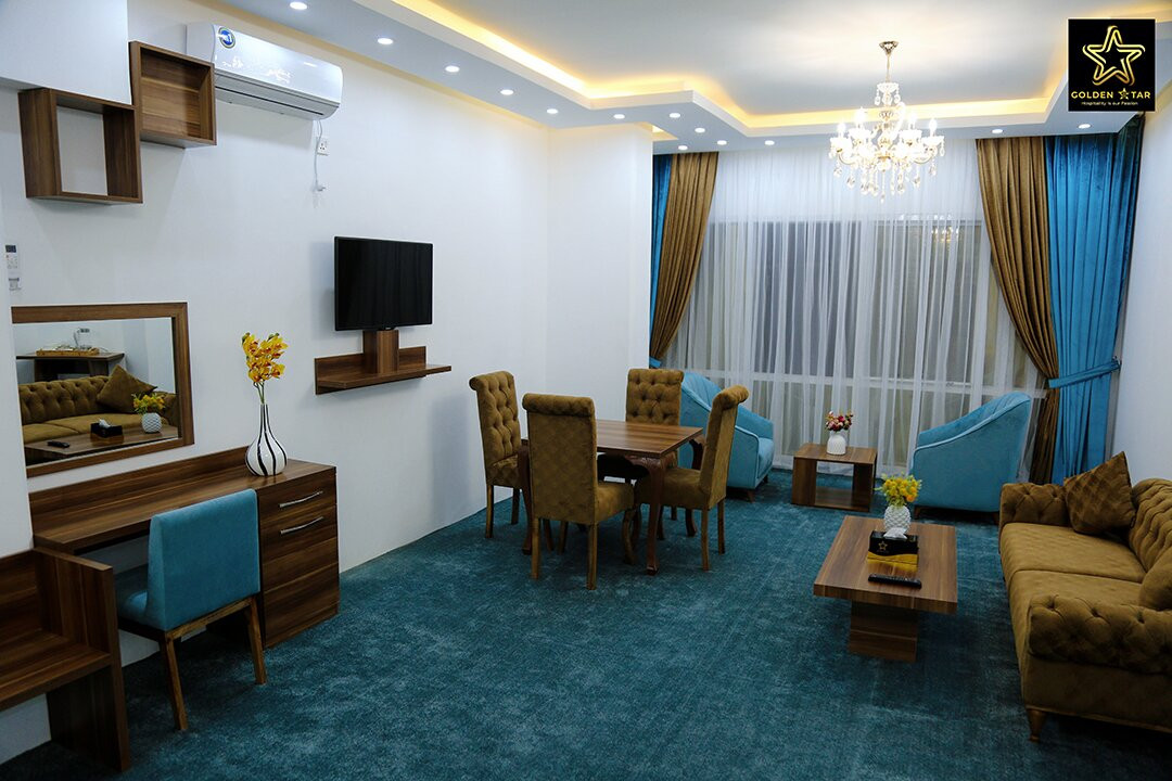 Golden Star Hotel & Restaurant