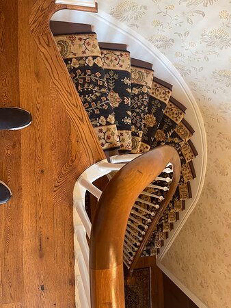 Hannum House-官方