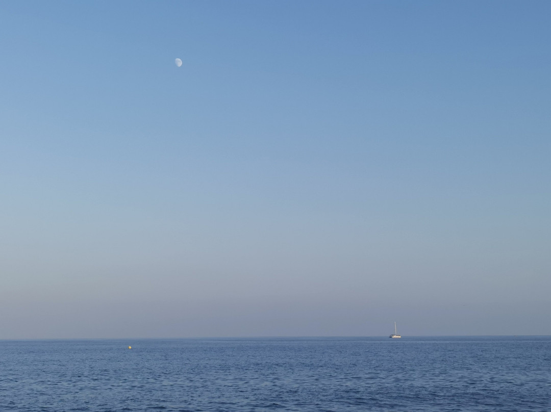 Playa Nudista De Almayate景点图片