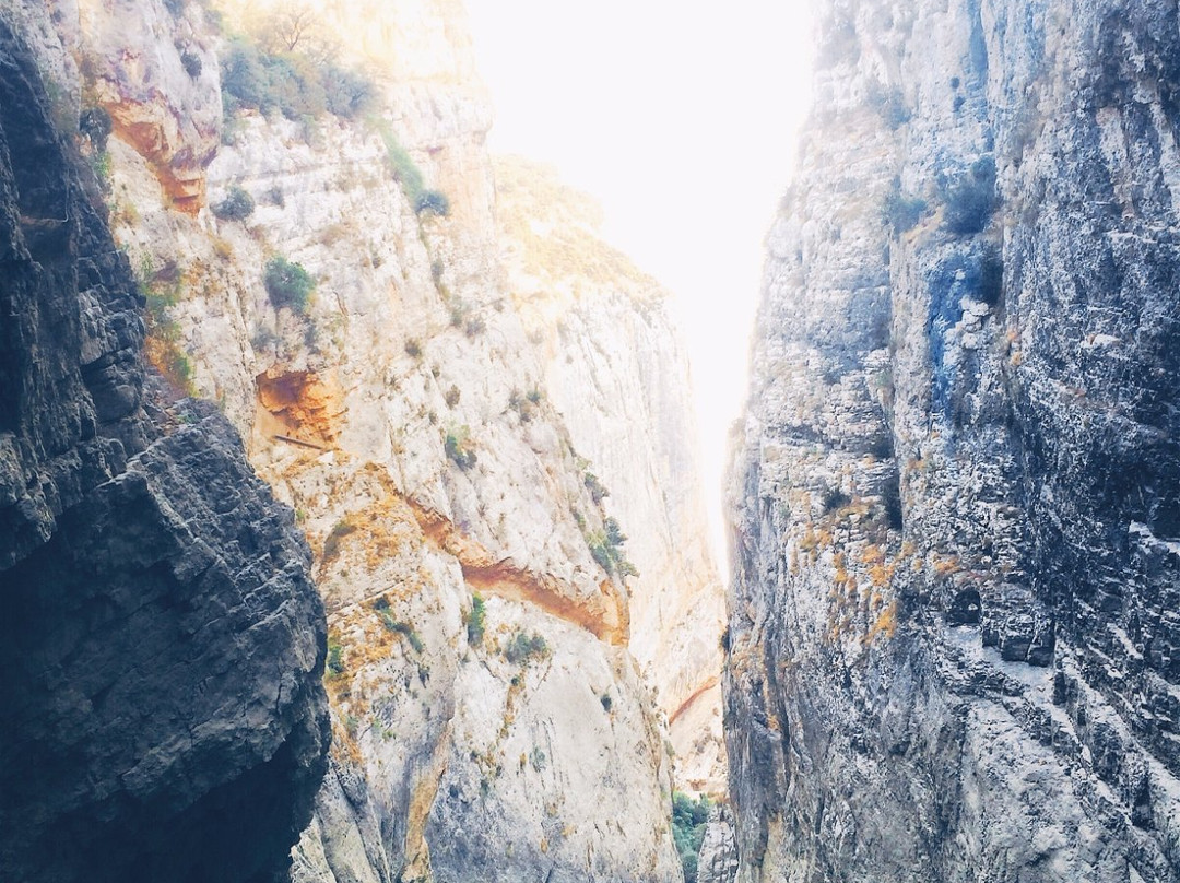 Kayaking Mont Rebei景点图片