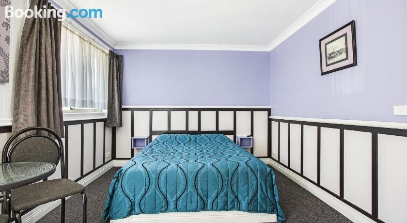 格伦因尼斯汽车旅馆主图