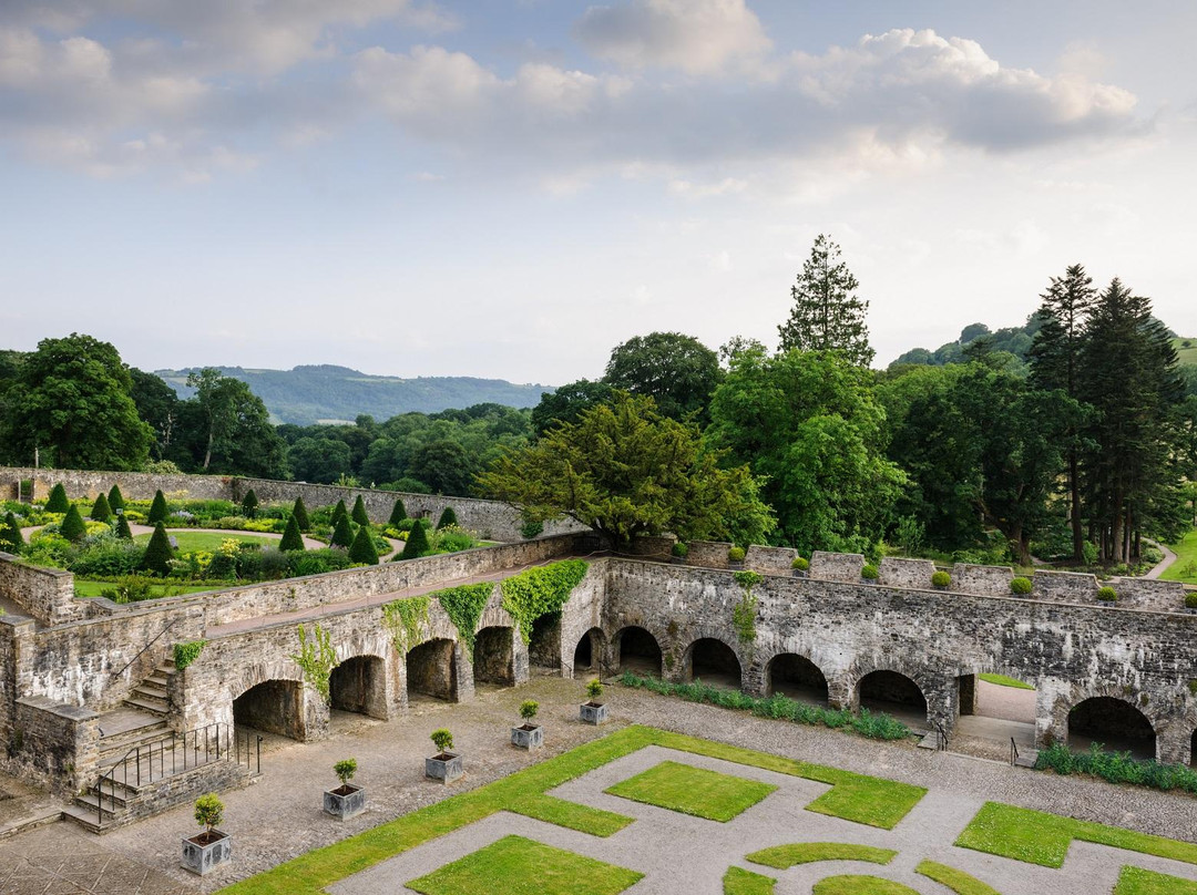 Aberglasney Gardens景点图片