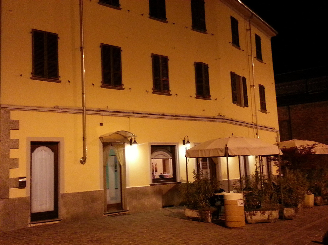 Confienza餐馆和美食-Ristorante Pizzeria Savoia