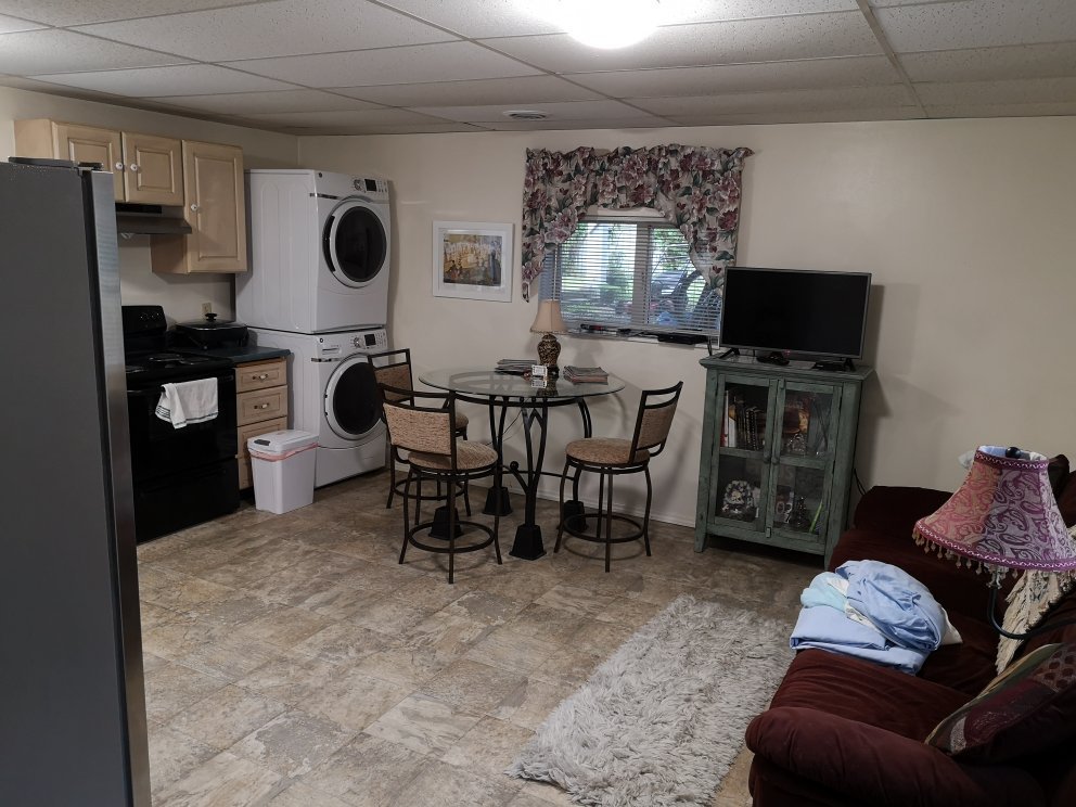 Brennan's B&B-官方