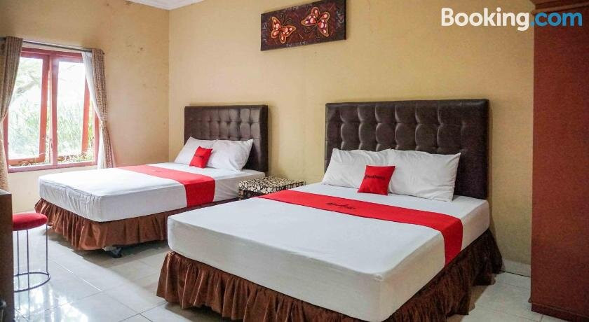 RedDoorz Resort @ Tawangmangu