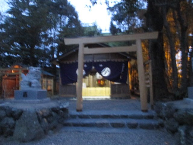Suharaoyashiro Shrine景点图片