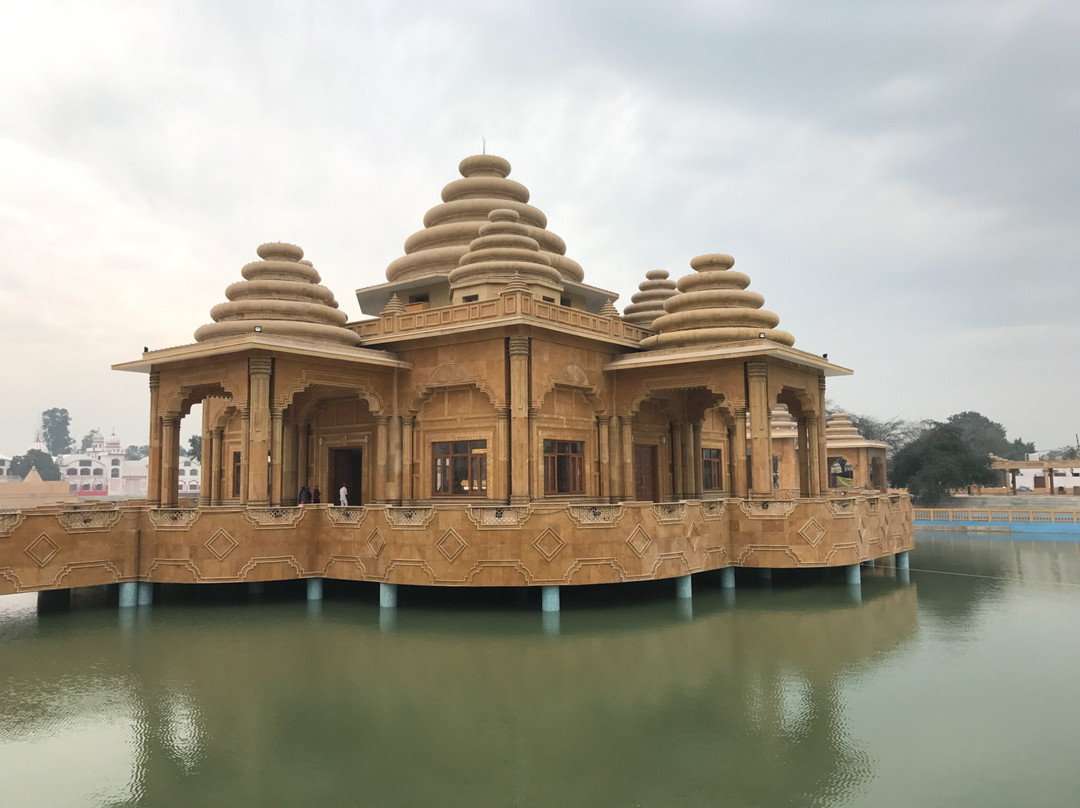 Ram Tirath Temple景点图片