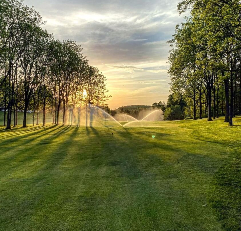 River Valley Golf Course - The Green Grill