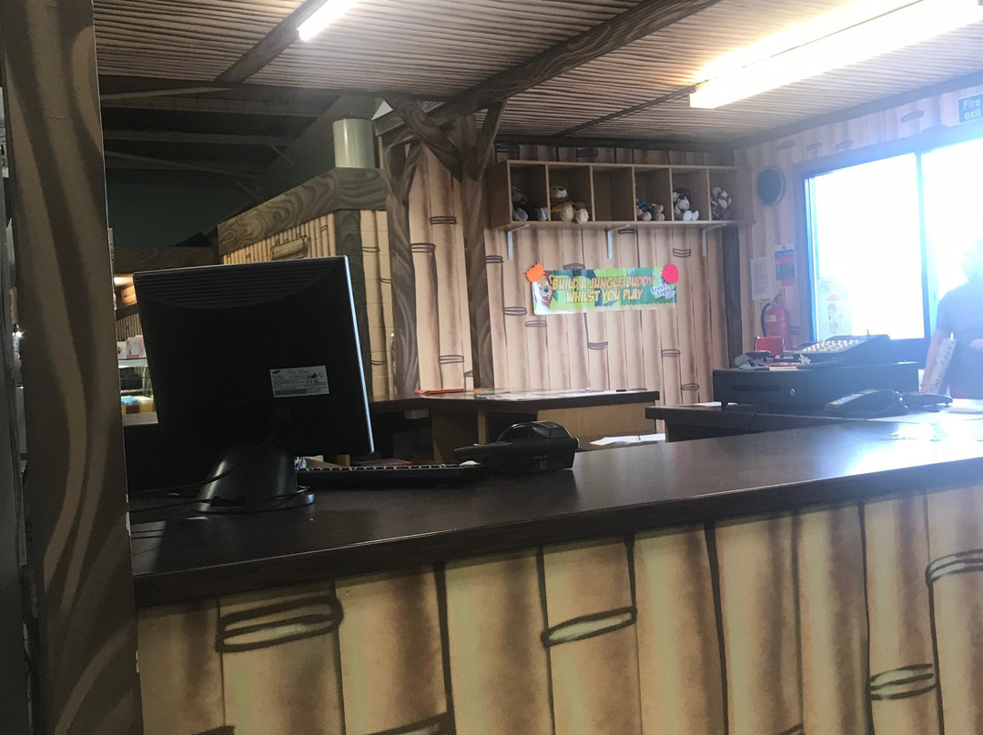 Treetops Activity Centre景点图片
