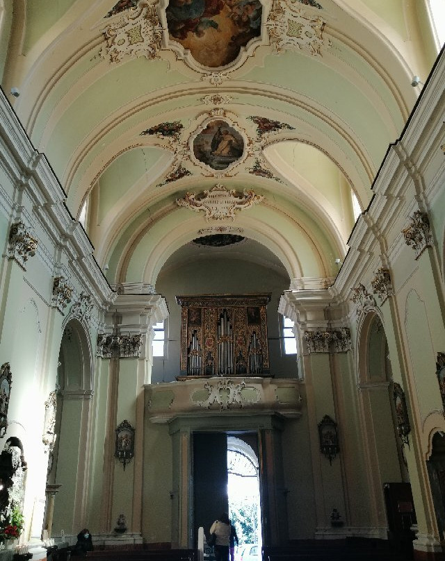 Parrocchia San Domenico-拉梅齐亚泰尔梅必去景点