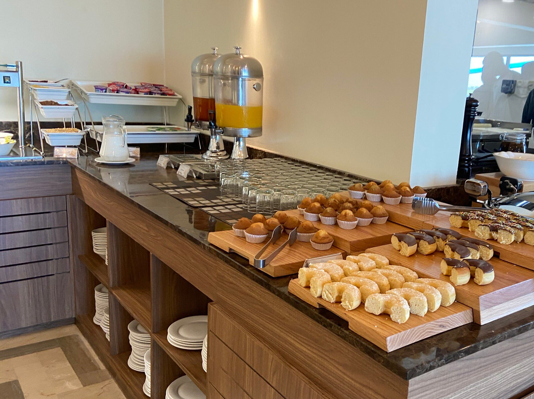 The Grove Resort Bahrain主图