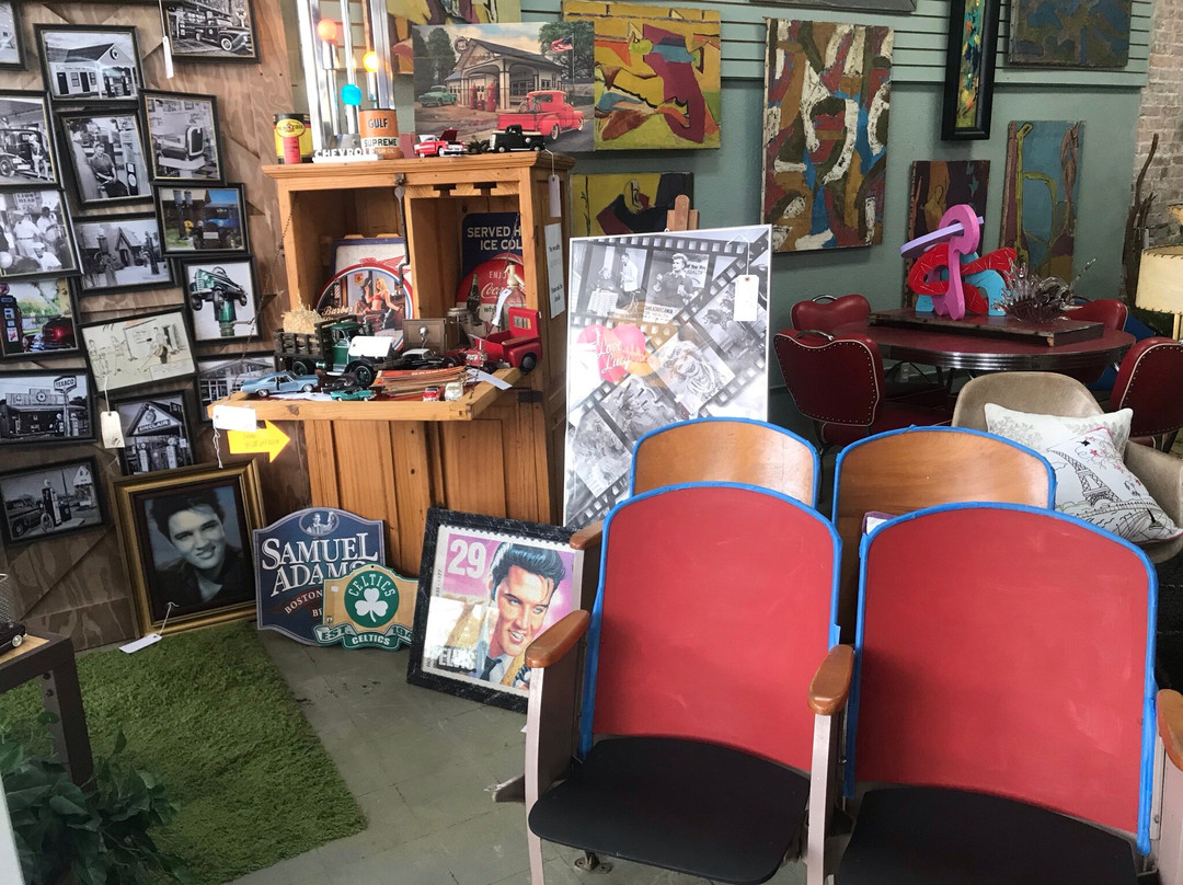 Court of Two Sisters-塔彭斯普林斯必去景点