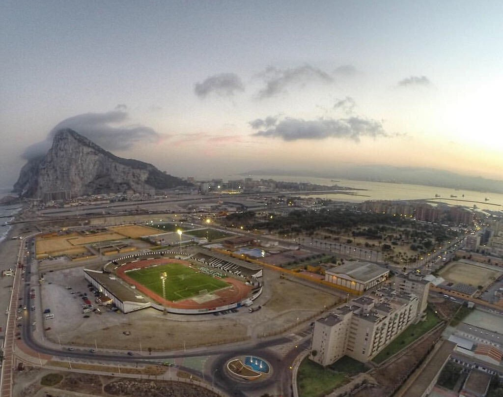 Monument to the Spanish Workers in Gibraltar景点图片