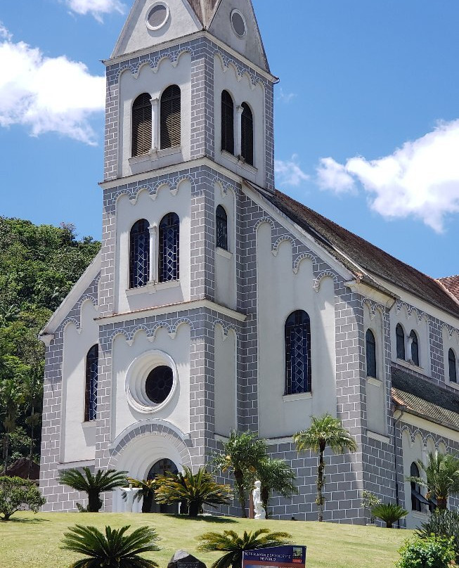 Igreja Matriz São Vicente De Paulo-Luiz Alves必去景点