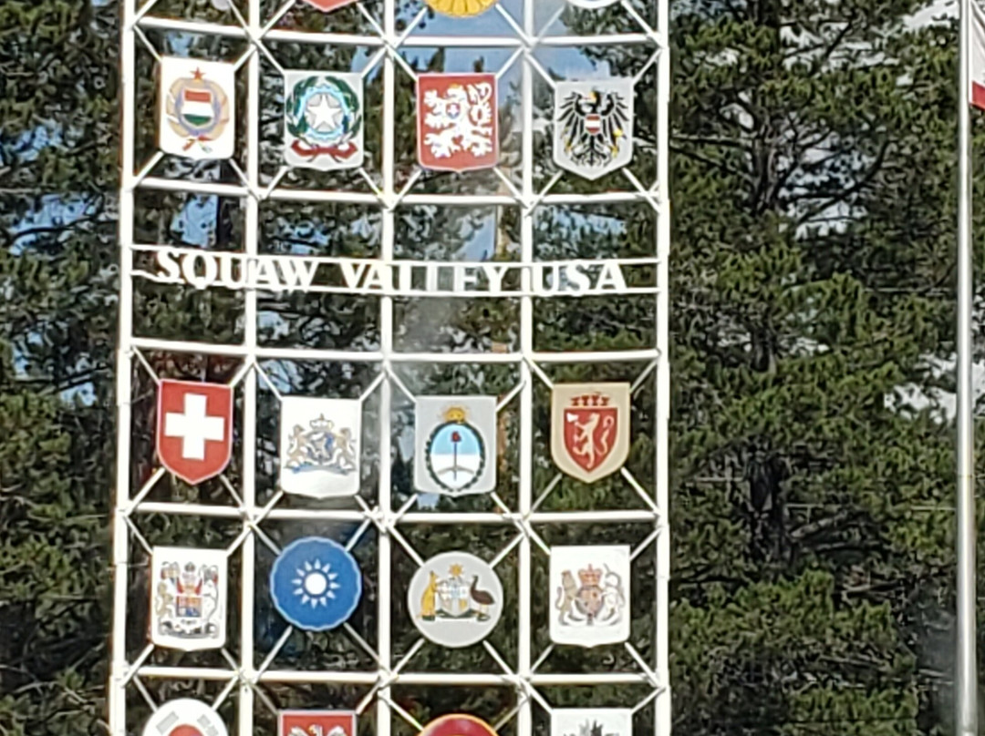 Palisades Tahoe Lodge主图