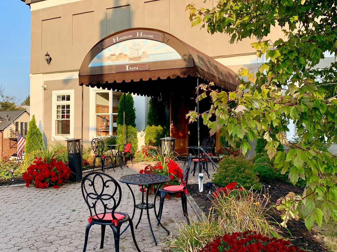 Harbor House Inn主图