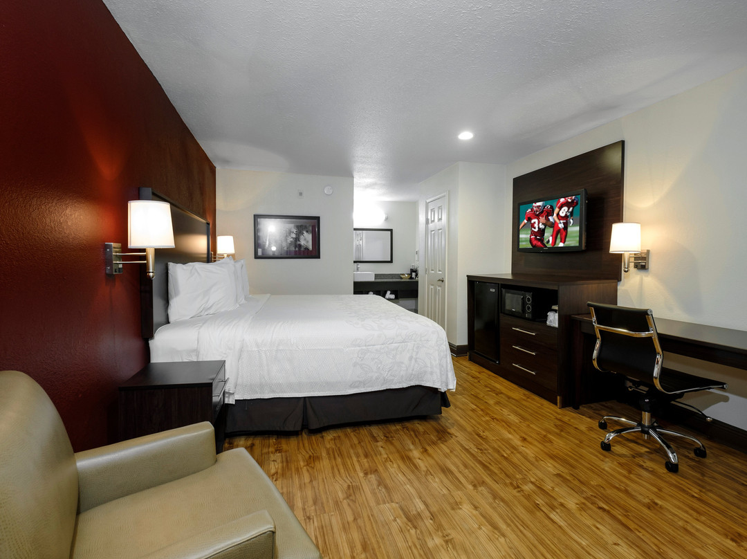 Red Roof Inn PLUS+ Hammond主图