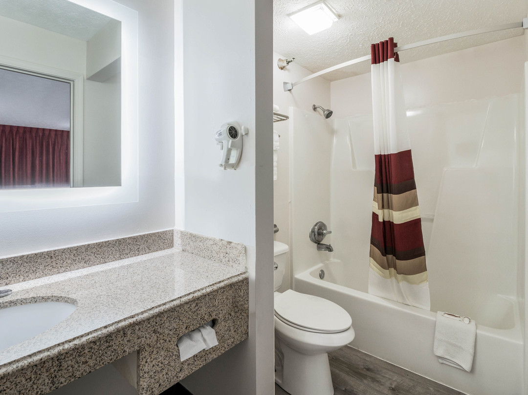 Red Roof Inn Cadiz主图