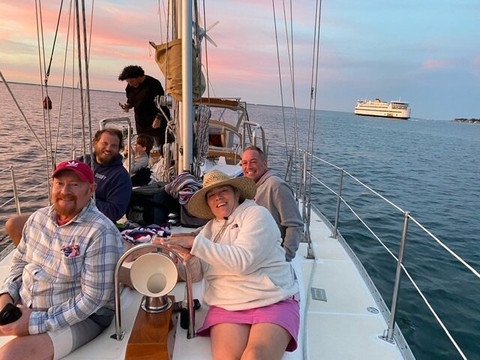 Witch of Endor Sailing Charters-Vineyard Haven必去景点