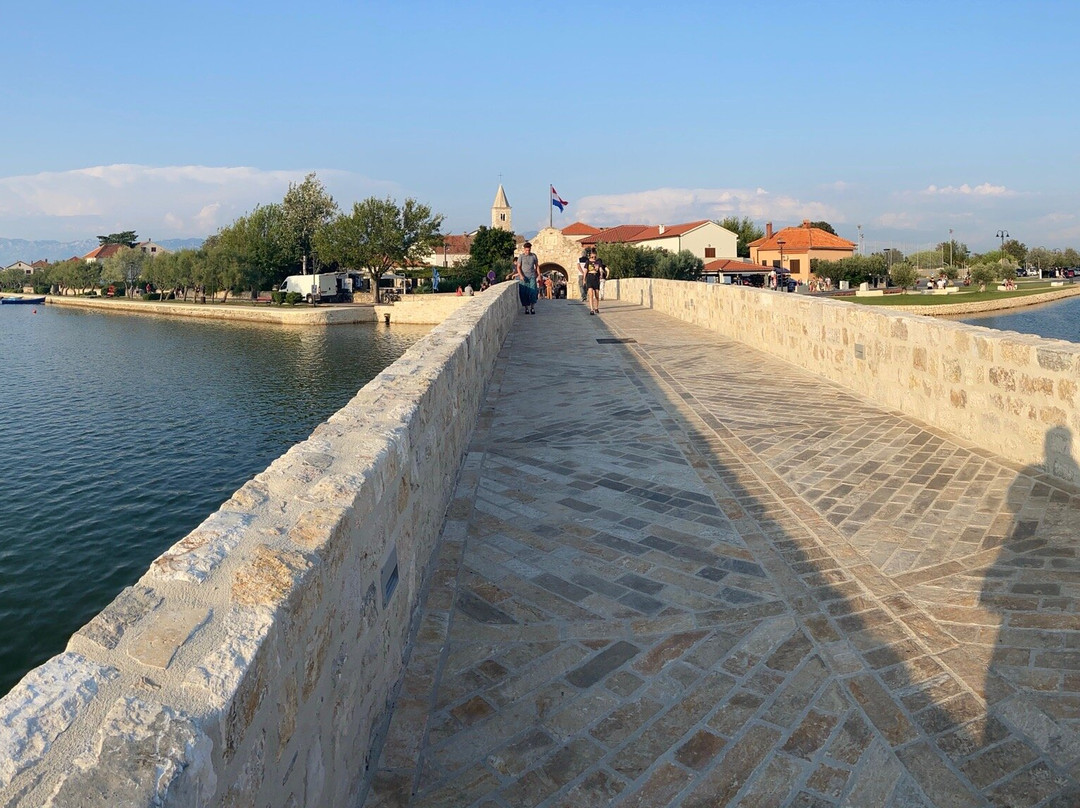 Stone Bridge and the Old Gate-Nin必去景点