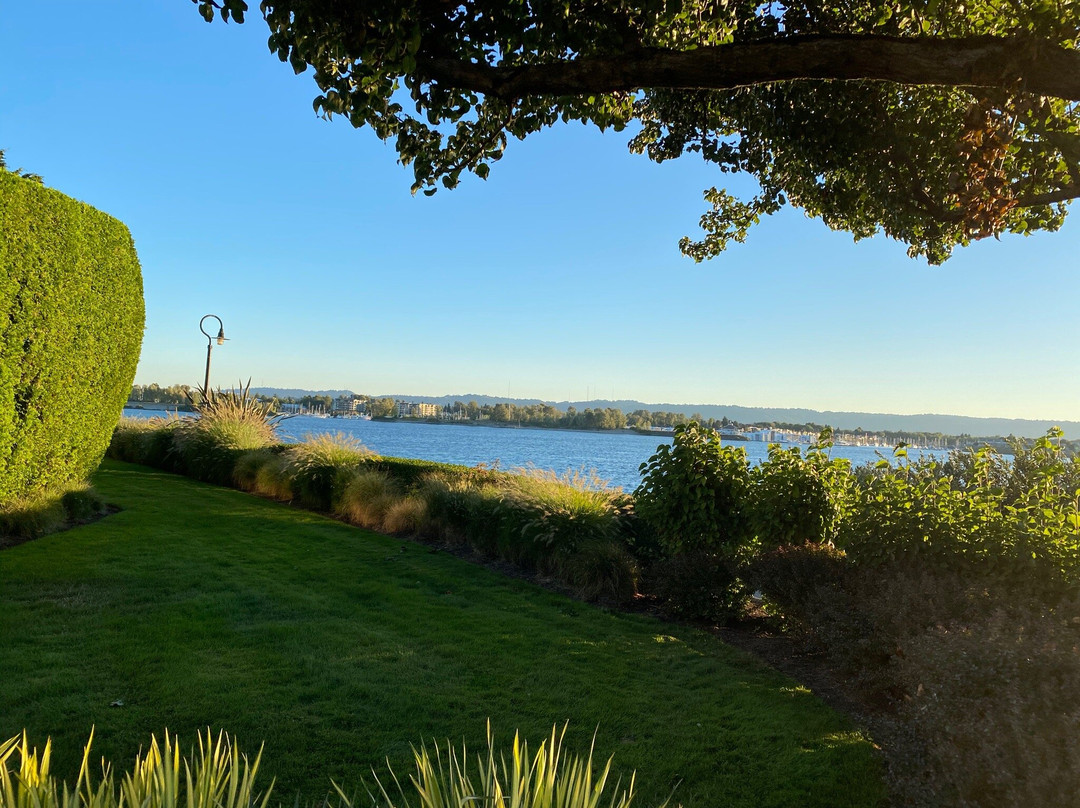 Waterfront Renaissance Trail-温哥华必去景点