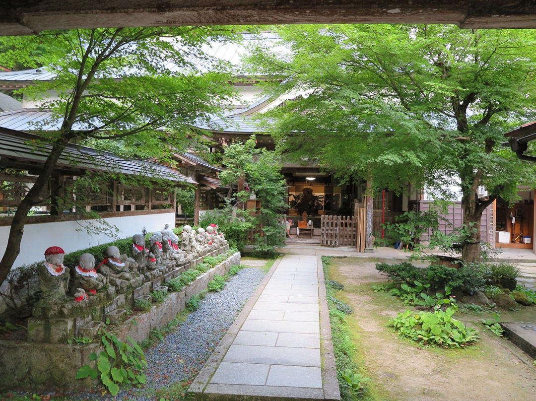 Sambutsu-ji Temple Hondo景点图片