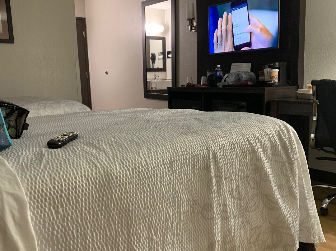 Red Roof PLUS+ Huntsville主图