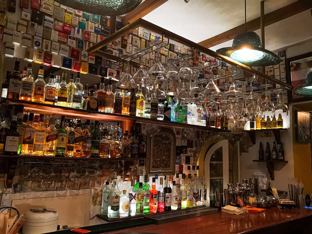 Aquarius Cafe Bar-Chora必去景点