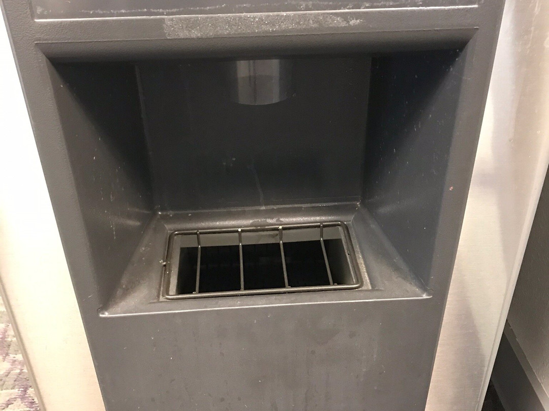 Ramada by Wyndham Red Deer Hotel and Suites主图