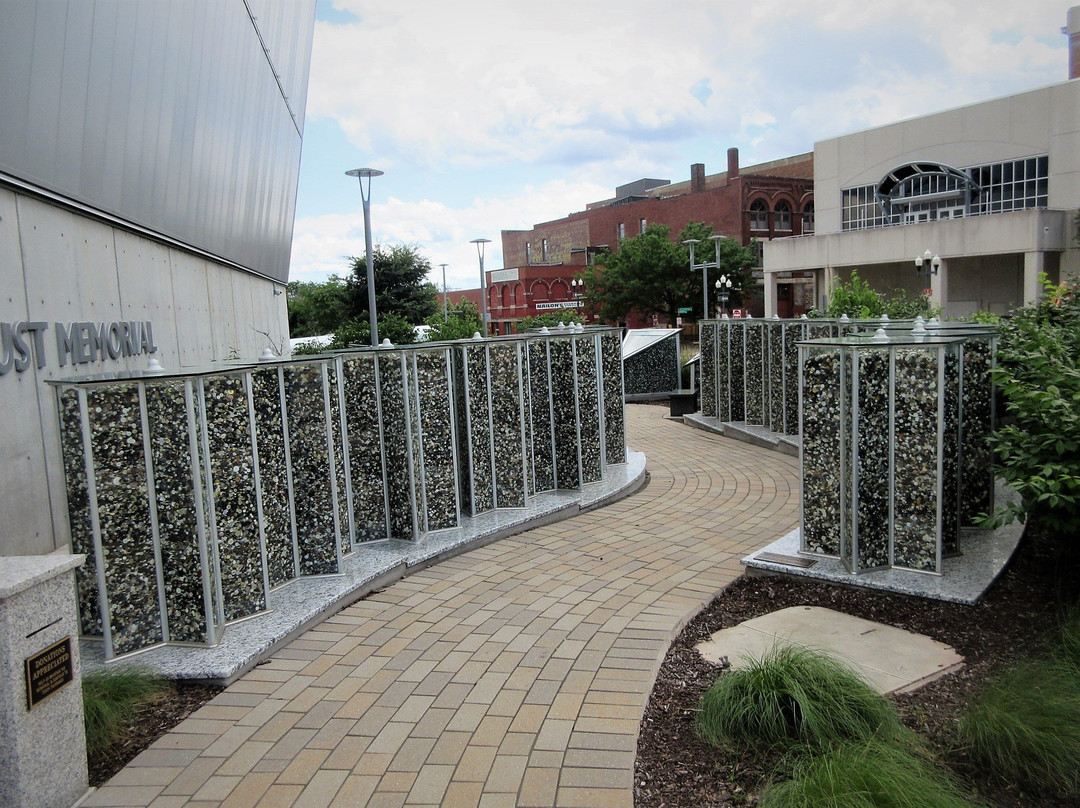 Peoria Holocaust Memorial-皮奥里亚必去景点