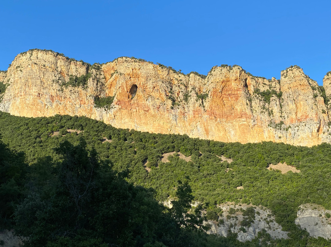 Embalse de Sobron y desfiladero景点图片