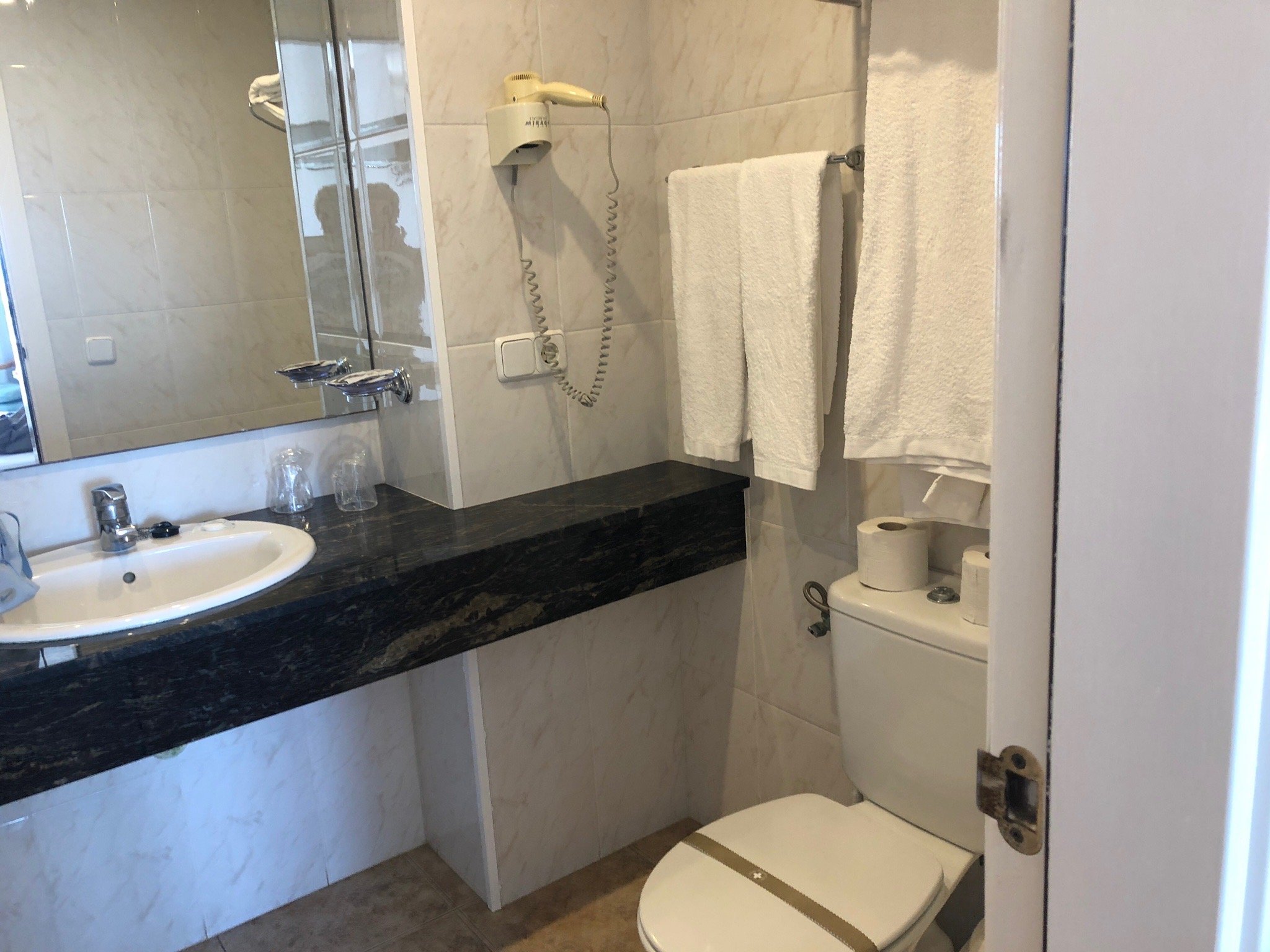 Hotel La Roca Plana-官方