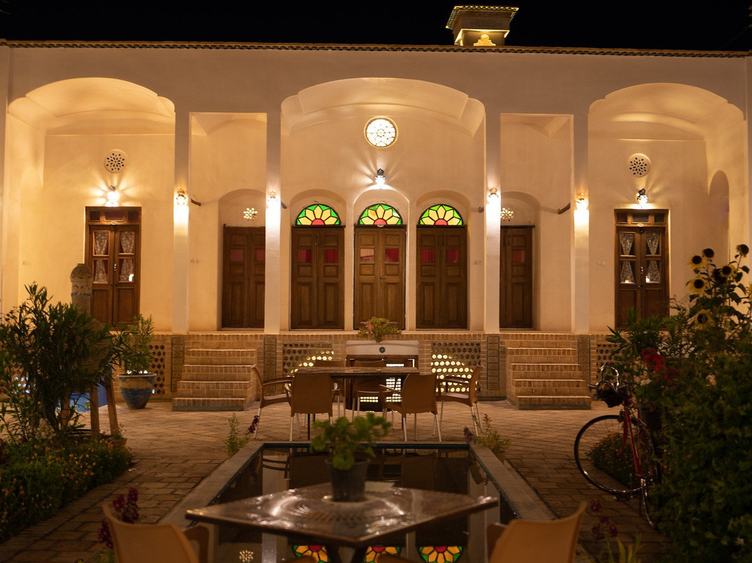 Negin Traditional Hotel主图