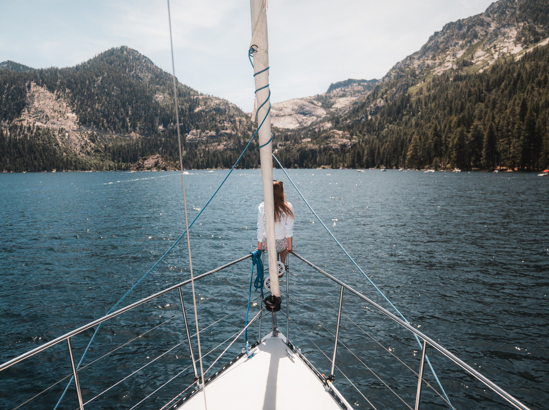 Sail Tahoe Blue Sailing Charters-南太浩湖必去景点