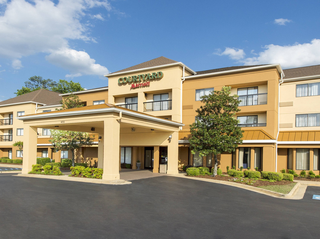 塔斯卡卢萨万怡酒店主图