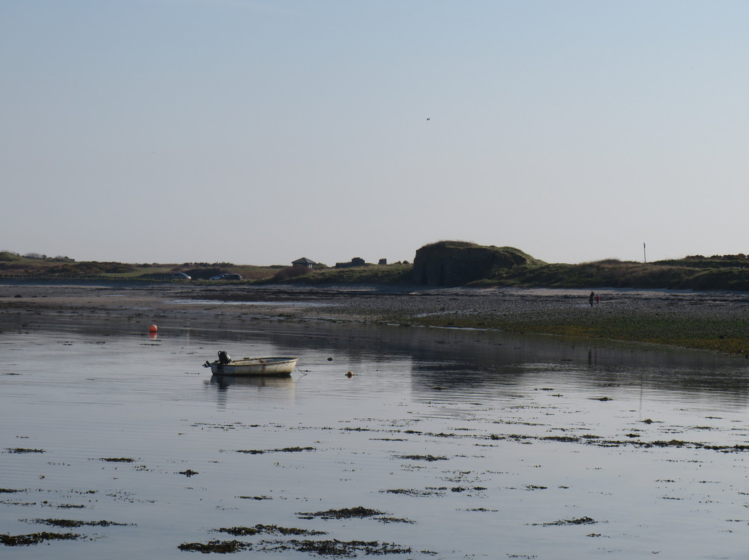 Derbyhaven Beach景点图片