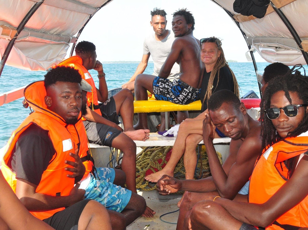 MAMA MIA TOURS-Kigamboni必去景点