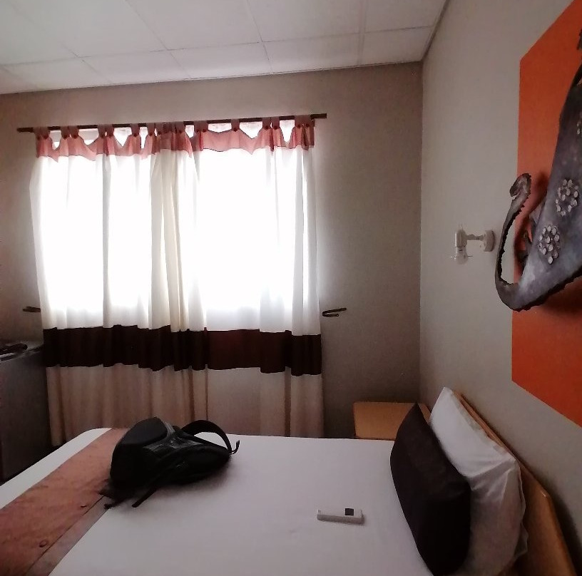 Makalani Hotel主图